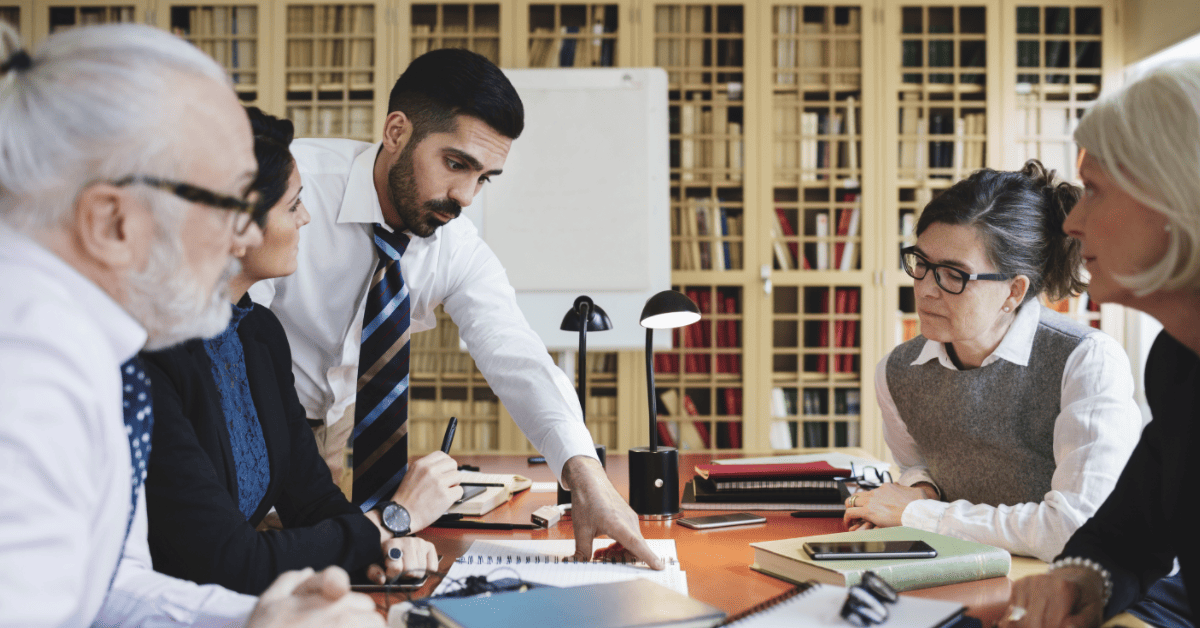 Reference Value of Insider Buying in FS Credit Opportunities for Investment Decisions